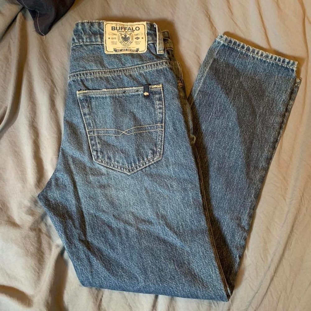 Buffalo David Bitton relaxed boyfriend jeans with knee rips
